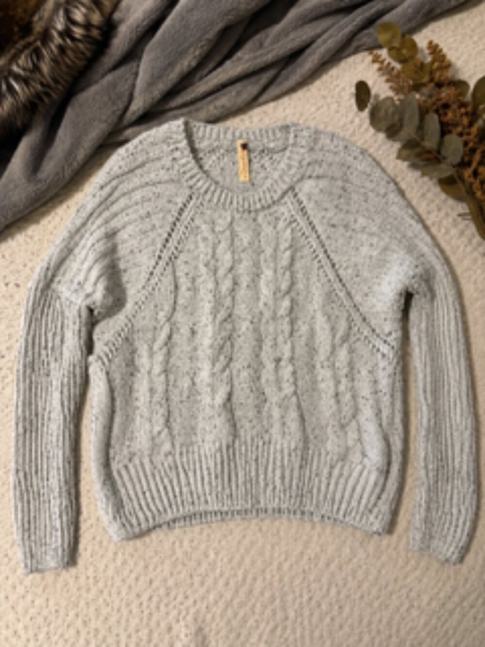 🤍 Poof! Cable Knit Sweater – Size Large 🤍
